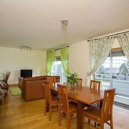 Apartment T3 In Downtown With Sea View 蓬塔德尔加达 外观 照片